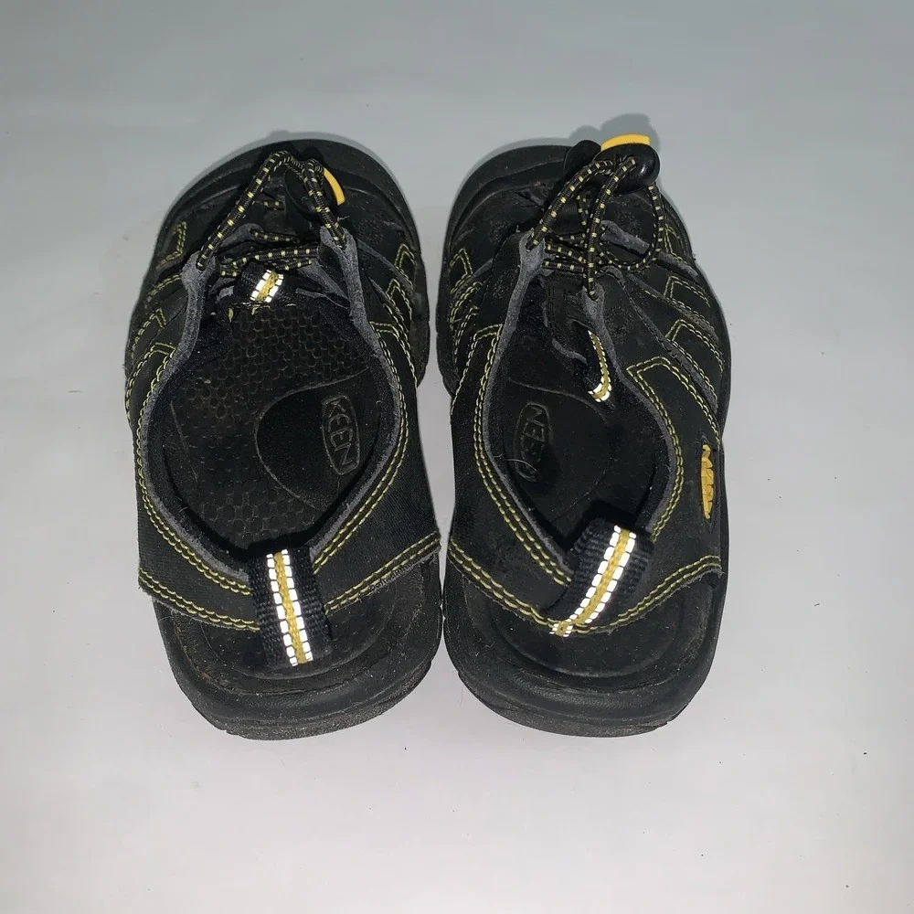 KEEN Newport H2 Sandals Kids 13 Black Fisherman Toe Bumper Bungee Water Hiking